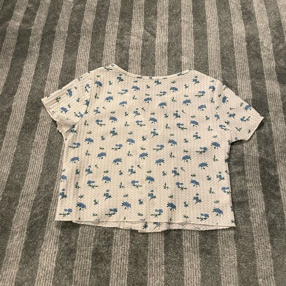 Crop top - Picture 2 of 3